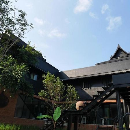 Silp-Pa Phra Nakhon Si Ayutthaya Hotel Exterior foto