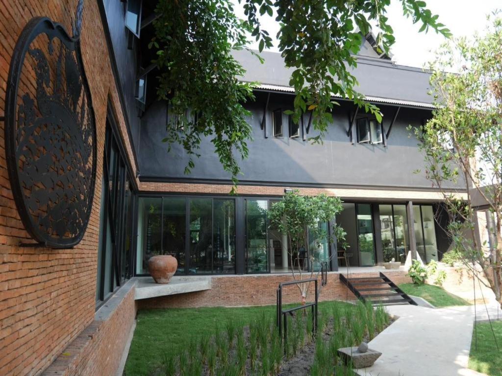 Silp-Pa Phra Nakhon Si Ayutthaya Hotel Exterior foto