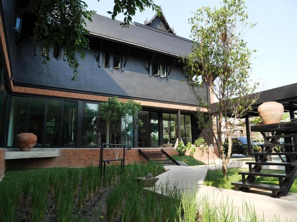 Silp-Pa Phra Nakhon Si Ayutthaya Hotel Exterior foto