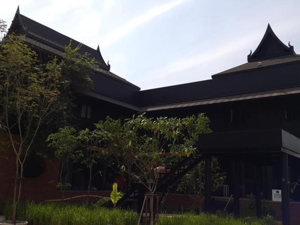 Silp-Pa Phra Nakhon Si Ayutthaya Hotel Exterior foto