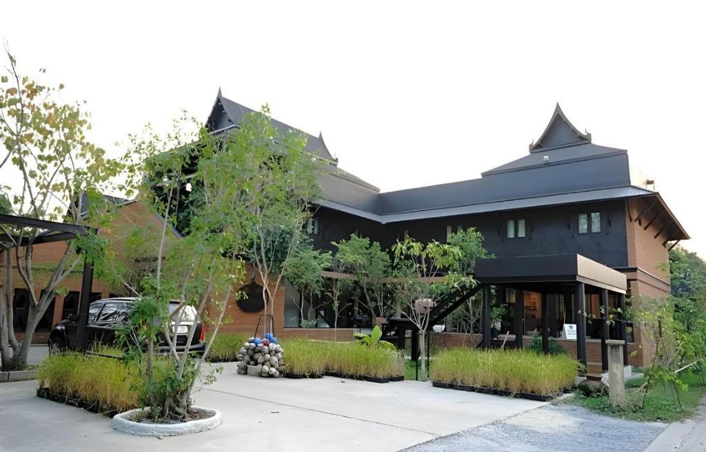 Silp-Pa Phra Nakhon Si Ayutthaya Hotel Exterior foto