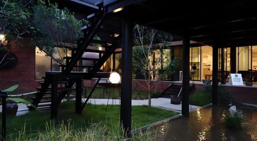Silp-Pa Phra Nakhon Si Ayutthaya Hotel Exterior foto